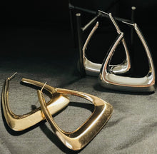 Load image into Gallery viewer, &quot;Going Forward&quot; Earrings